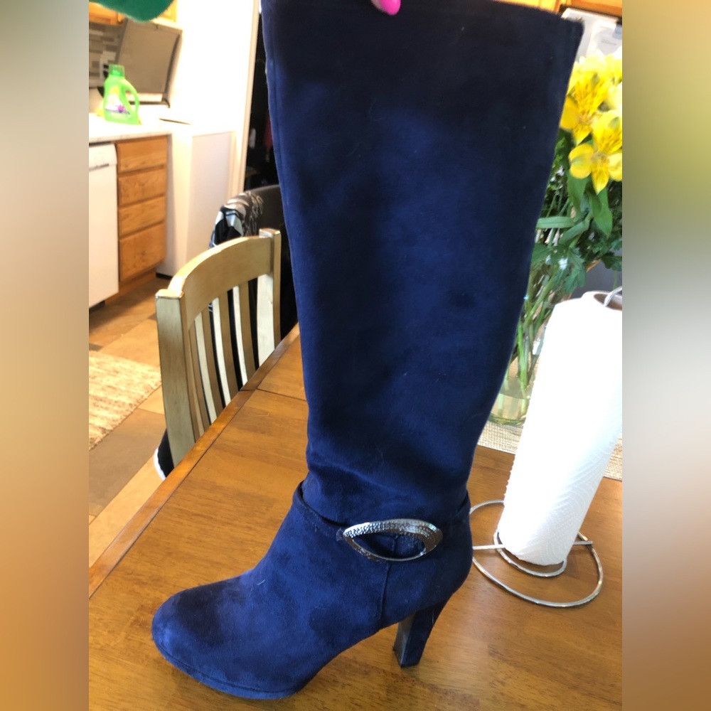 High heel blue suede boots